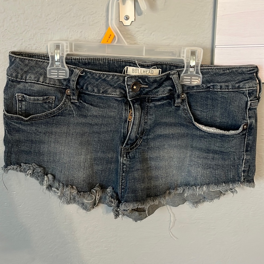 Bullhead shorts size 11